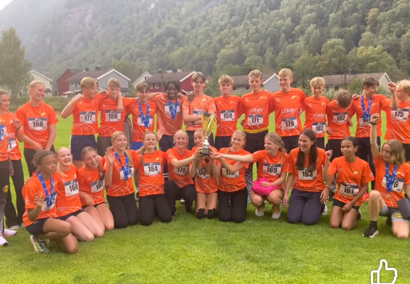 Team Østfold tok 3.plassen under Lerøy-lekene med 12 FIF-ungdommer på laget.